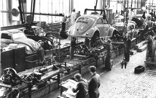 1950_VW_Beetle_Assembly_Line_B_W.jpg