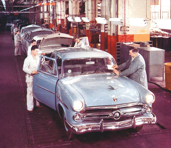 1952_Ford_Final_Inspection_Assembly_Line.jpg