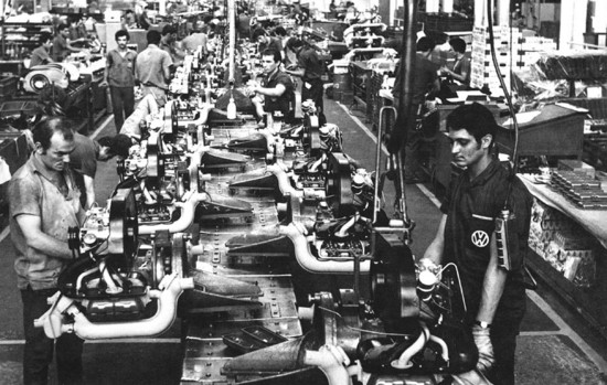 1965_VW__Brazil__1300cc_Engine_Assembly_Line_B_W.jpg