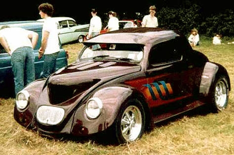 Fenderless_32_and_VW_Coupe__Wizard_of_Rods_.jpg