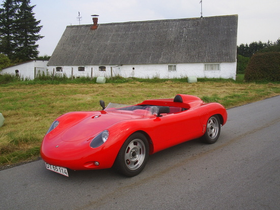 porsche_725.jpg