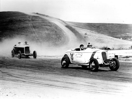0702rc_06_zthe_fastest_1932_fords_from_the_early_days_of_racing.jpg