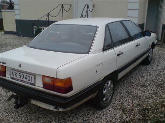 Audi100_VK59401__3_.jpg