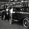 1929-DeSoto-assembly-line-bw.jpg